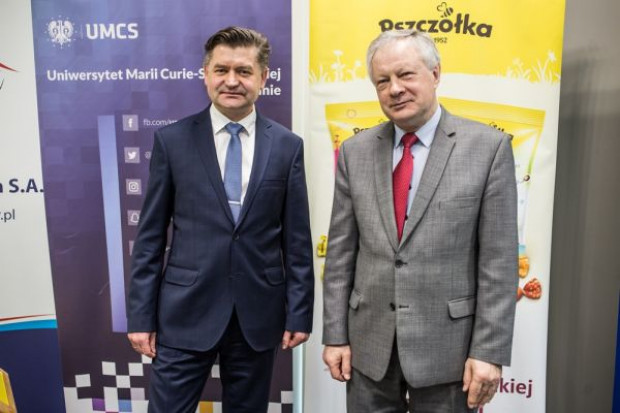 fot. materiały prasowe FC Pszczółka i UMCS ratują pszczoły dziko żyjące