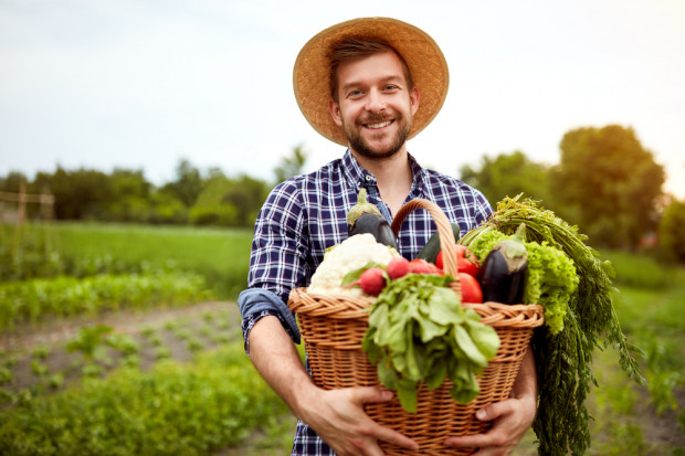 fot. shutterstock KE zaproponuje zmiany, by wesprzeć rolników wobec marketów