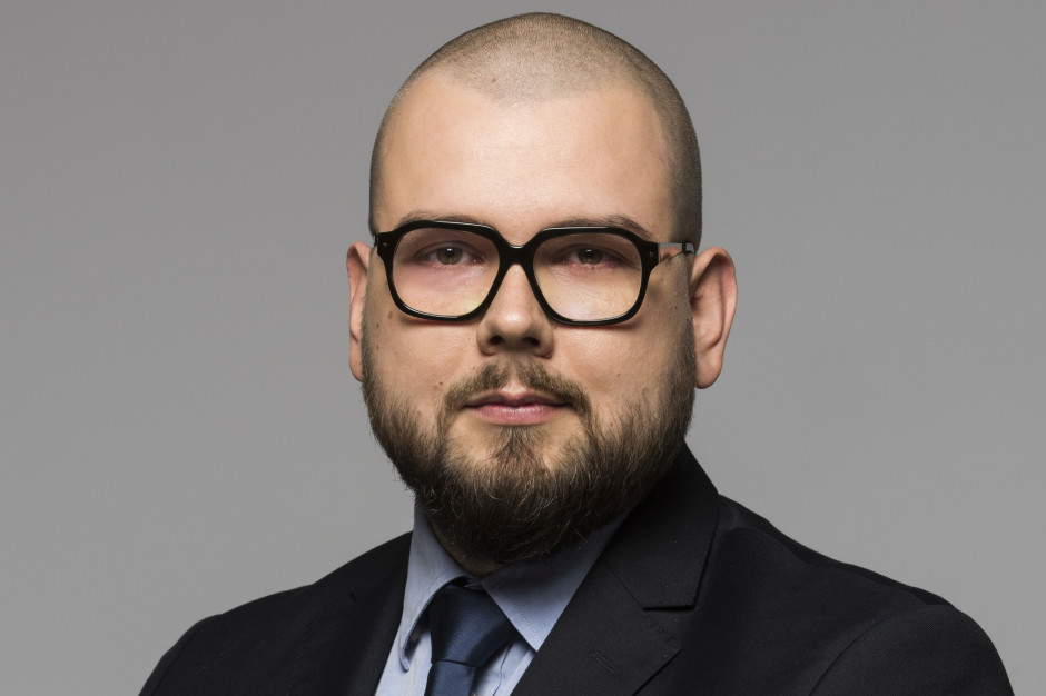 Mateusz Bąkała, Creative Director w studiu projektowania marek i produktów THIS/ fot. materiały prasowe Jaka jest rola wyglądu opakowania innowacyjnych produktów z branży FMCG?