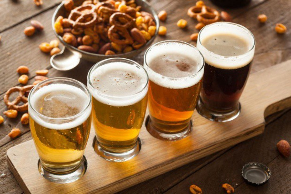 fot. shutterstock Warszawa: Będzie można spożywać alkohol na plaży pod mostem Poniatowskiego