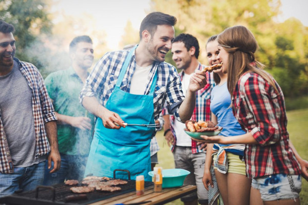 fot. shutterstock Nielsen: Polacy coraz częściej szukają alternatyw dla produktów z grilla