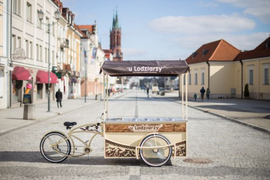 Wytwórnia Lodów Polskich wypuściła na rynek riksze do sprzedaży lodów