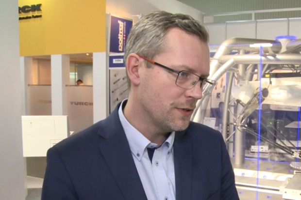 dr inż. Maciej Kuczyński z Omron Electronics, fot. Newseria Inwestycja w roboty przemysłowe potrafi zwrócić się firmom w ciągu roku (wideo)