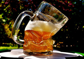 fot. Pixabay 21 proc. Polaków przyznaje, że zdarza im się prowadzić po alkoholu – badanie