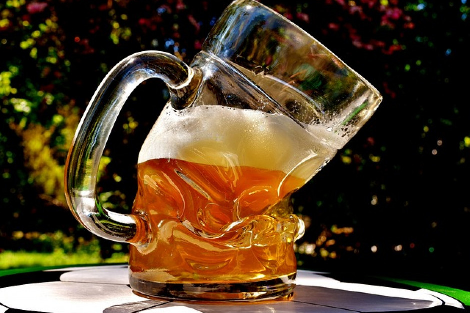 fot. Pixabay 21 proc. Polaków przyznaje, że zdarza im się prowadzić po alkoholu – badanie