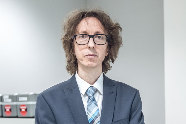 Artur Dubaj, główny technolog/kierownik winiarni Ambra S.A., fot. Ambra Główny technolog Ambra S.A.: Konsumenci coraz chętniej wybierają wina z wyższej półki