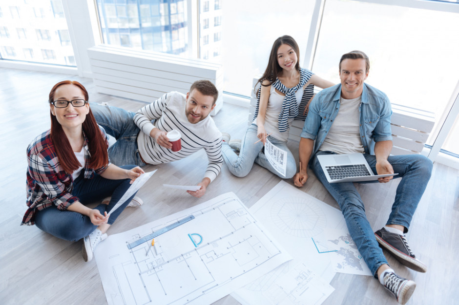 fot. shutterstock Pokolenie Y i millenialsi coraz mniej przywiązani do pracodawcy