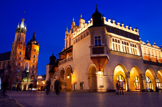 Kraków nocą, fot. shutterstock Kraków: Nie będzie ograniczenia sprzedaży alkoholu w nocy