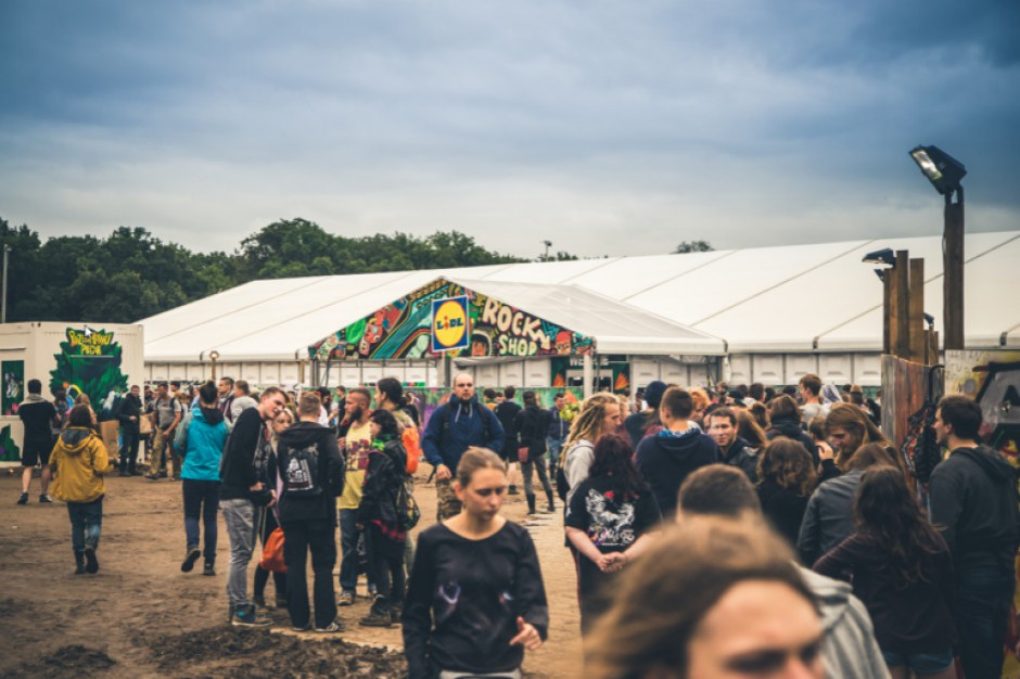 Lidl na Woodstocku w 2016 r., fot. Lidl Polska Dyskonty szukają klientów na letnich festiwalach
