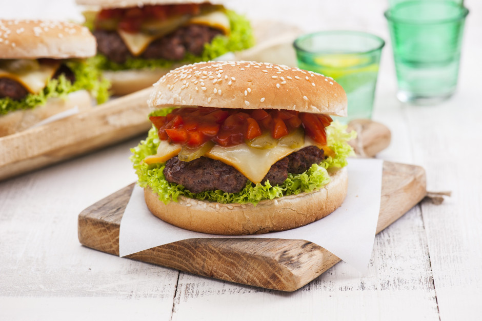 fot. materiały prasowe Hochland BURGER & TOAST nową propozycją dla fanów burgerów i tostów