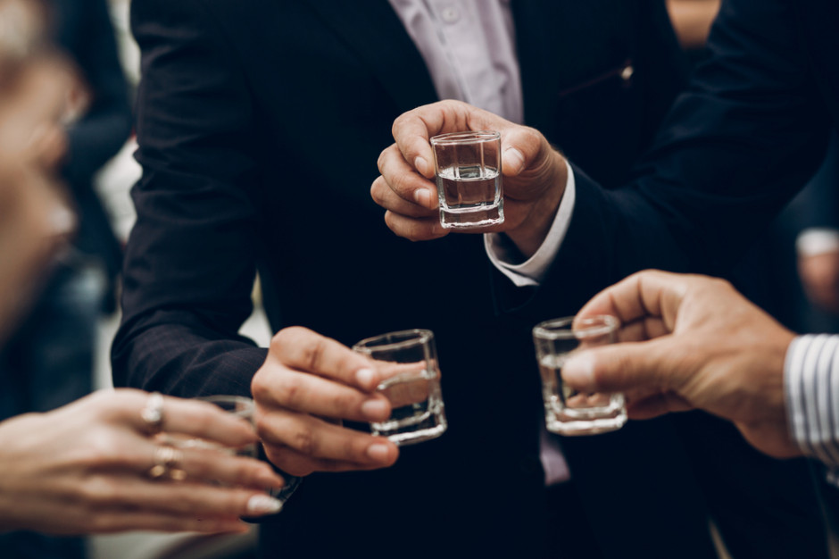 fot. shutterstock Polacy piją więcej mocnych alkoholi