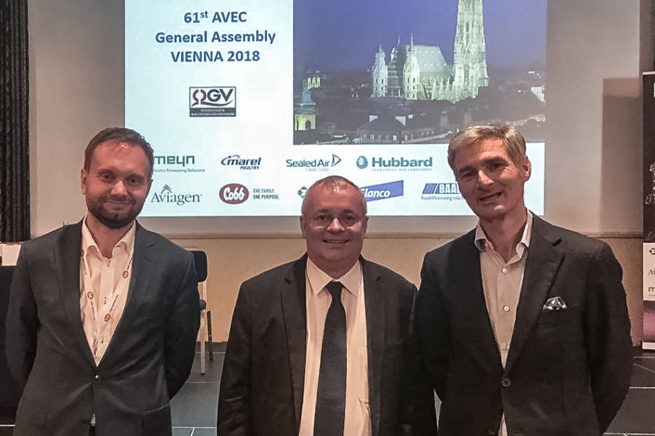 Od lewej: Zbigniew Idziaszek, Paul Lopez, Piotr Kulikowski, fot. mat. pras. Zmiana przedstawiciela KRD-IG w europejskiej organizacji drobiarskiej a.v.e.c.