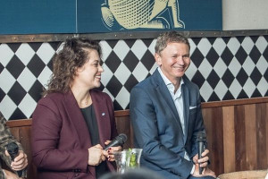 Anna Zembala i Robert Ogór, prezes Ambry fot. materiały prasowe Popyt na autentyczne, regionalne, jakościowe alkohole to najsilniejszy trend na rynku