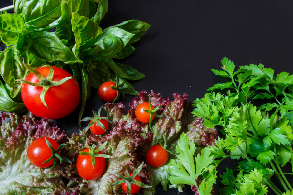 fot. shutterstock Jedzenie zielonych liści pomaga zapobiegać zwyrodnieniu plamki żółtej