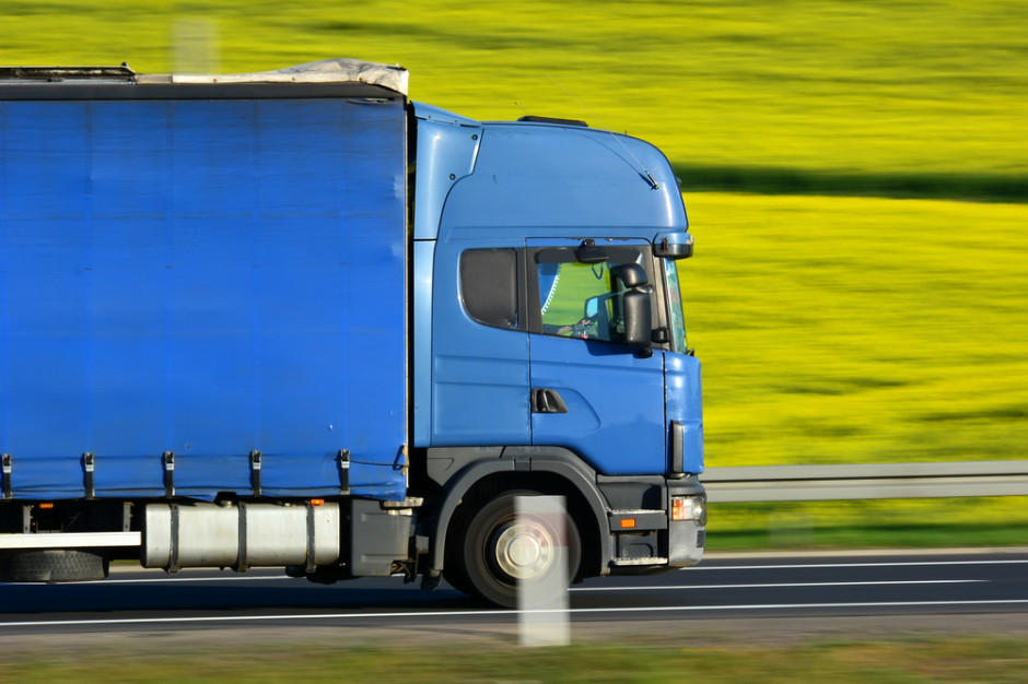 fot. Shutterstock Co robi branża transportowa aby zatrzymać kierowców?