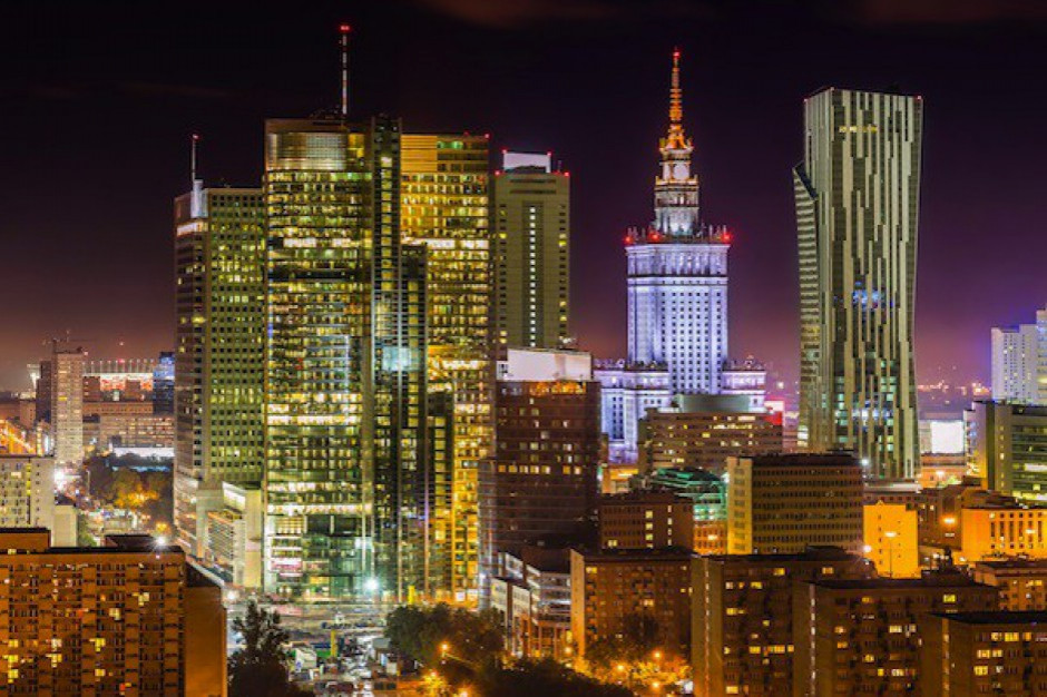 Warszawa fot. Shutterstock.com Eurostat: Polska liderem wzrostem gospodarczego w UE w III kwartale
