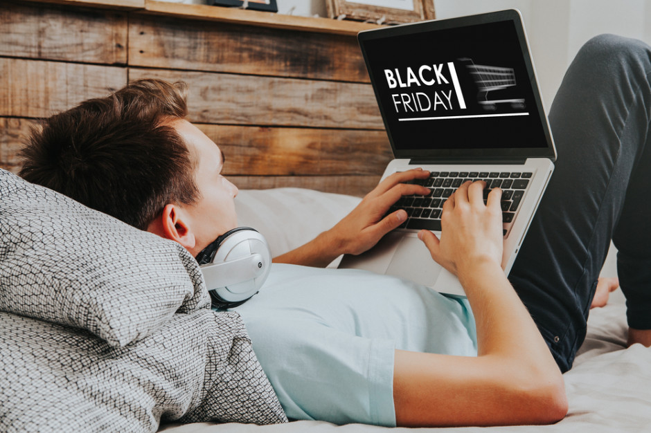 fot. Shutterstock Polacy coraz chętniej ulegają pokusom Black Friday i Cyber Monday