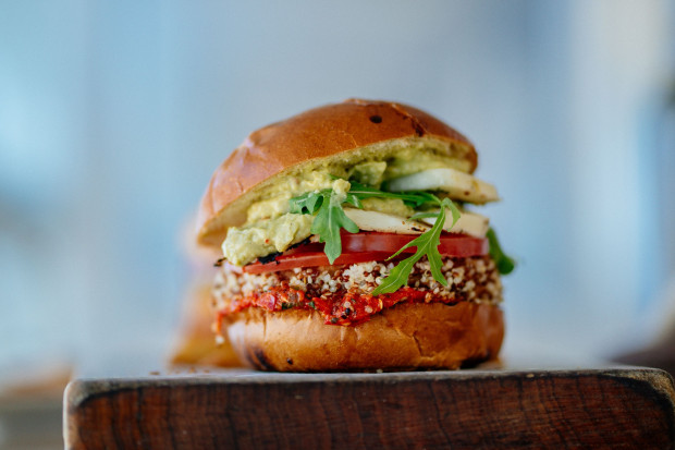 fot. unsplash.com Fast foody na ścieżce zdrowia