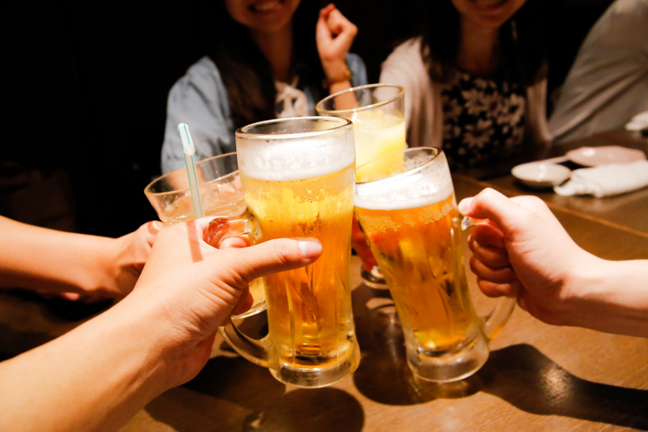 fot. Shutterstock Raport IJ o społecznych i ekonomicznych skutkach nadmiernego spożywania alkoholu