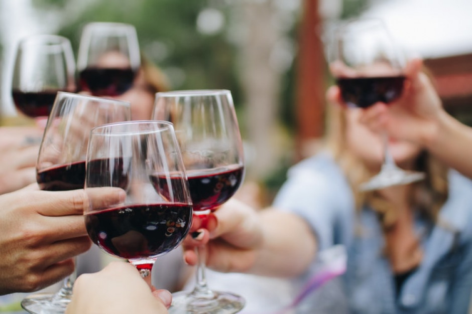 fot. unsplash.com Odkupienie Win: Wiedza większości Polaków na temat wina jest znikoma