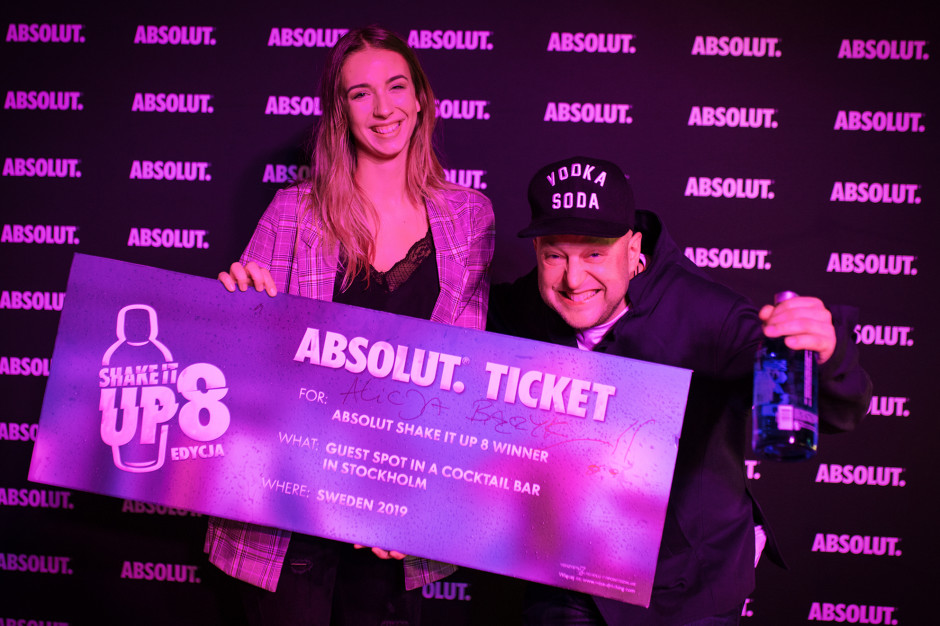 Alicja Bączyk i Maciej Starosolski, fot. materiały prasowe Alicja Bączyk, barmanka z Krakowa, zwycięzcą Absolut Shake it Up 8