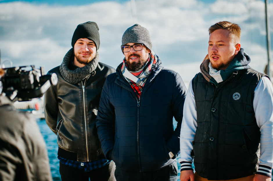 Drużyna Browaru Brodacz, od lewej: Karol Kołodziejski (piwowar), Tomasz Brzostowski (prezes zarządu), Maciej Górecki (manager ds. sprzedaży) fot. za brodacz.beesfund.com Browar Brodacz zbiera pieniądze przez crowdfunding. Przyjrzeliśmy się bliżej tej inwestycji