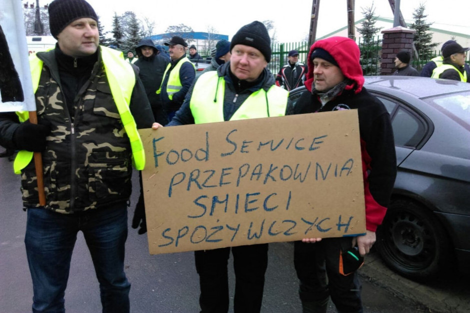 fot. Farmer Protest rolników pod zakładem Food Service