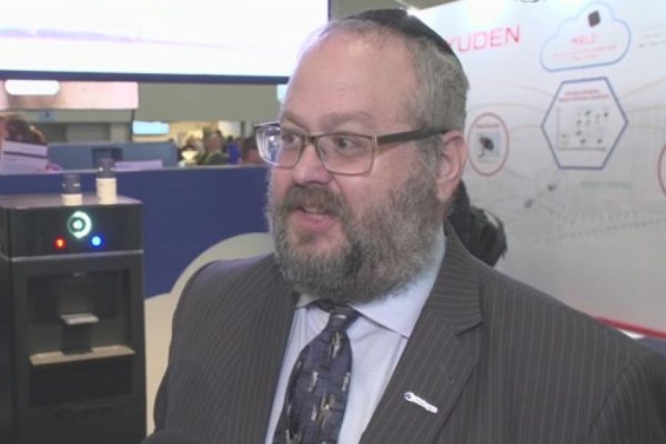Yehuda Kaploun z firmy Watergen fot. za Newseria.pl Innowacyjny dystrybutor wody oczyści powietrze i zamieni je w wodę pitną (wideo)
