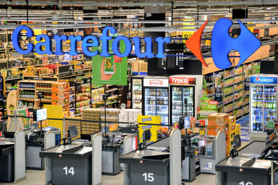 Fot. Shutterstock Carrefour uszczupli zespół menedżerów i przetestuje nowe koncepty sklepów