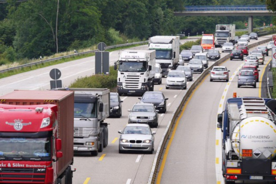 fot. Pixabay Fakty i mity o płacy minimalnej w transporcie drogowym