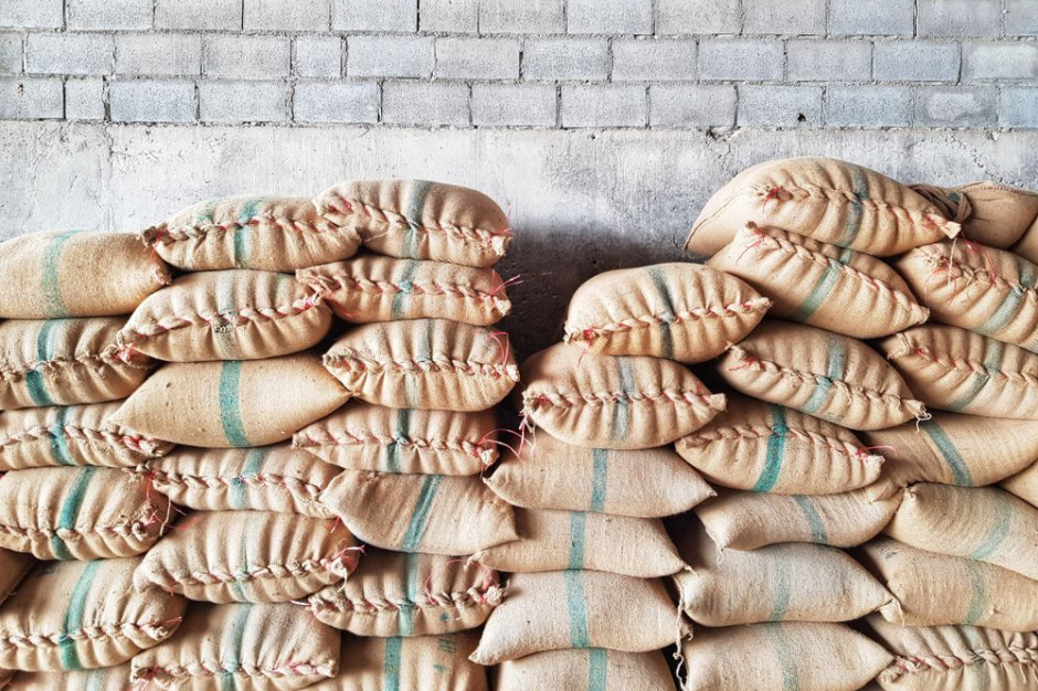fot. shutterstock.com Associated British Foods przejmuje upadłego producenta pasz i przenosi produkcję do Polski