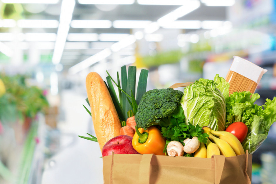 fot. shutterstock FPBŻ: Sieci handlowe przekazują coraz więcej produktów bankom żywności