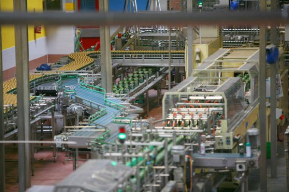 fot. shutterstock Credit Agricole: Polski przemysł wciąż pancerny