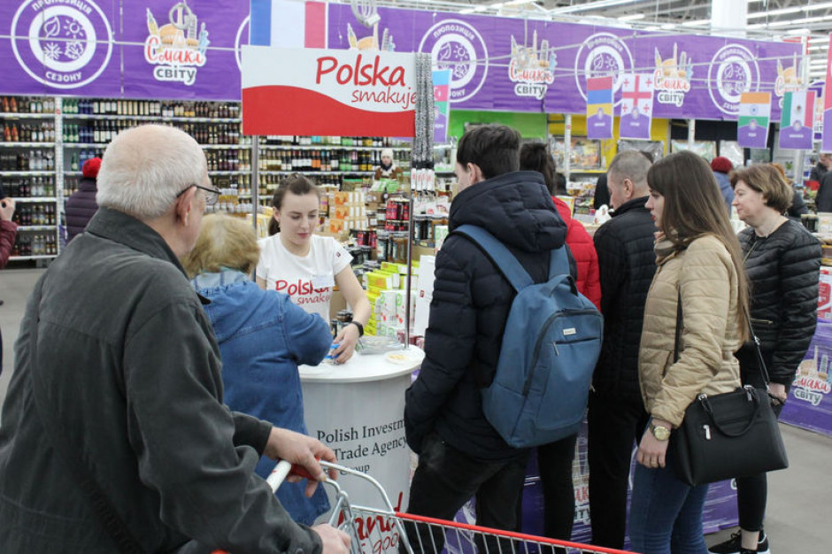 fot. materiały prasowe PAIH: W ukraińskich hipermarketach odbyła się promocja polskiej żywności