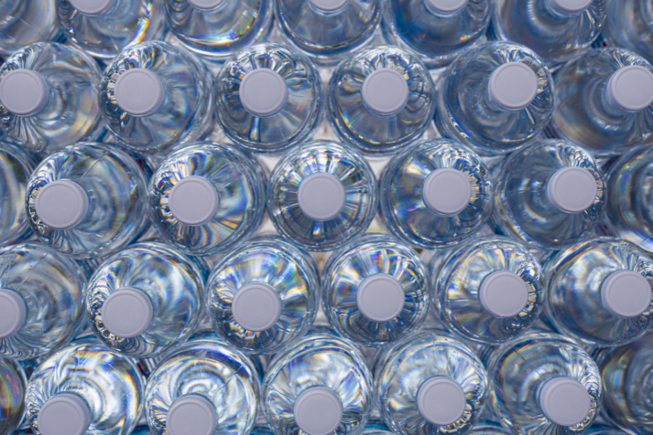 Fot. Shutterstock Deloitte: Ograniczenie plastikowych opakowań nie będzie możliwe bez wprowadzenia systemu kaucyjnego