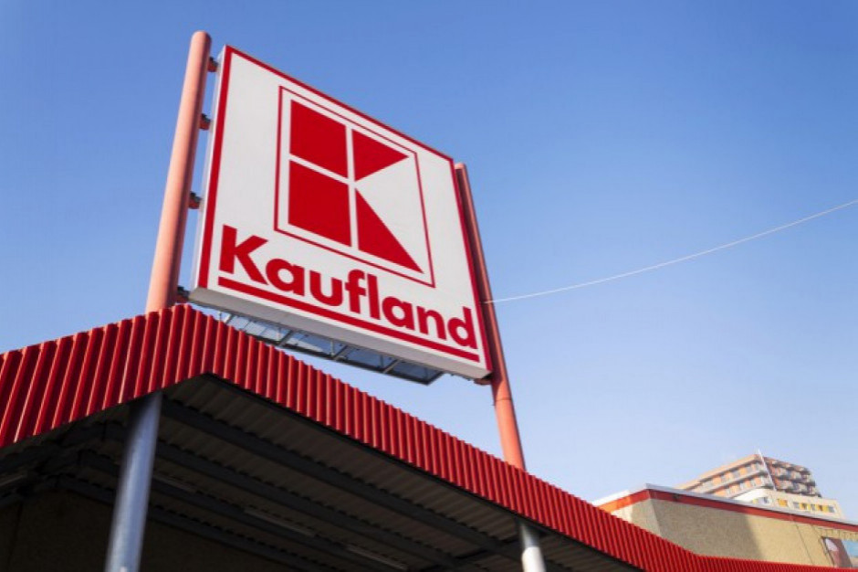 fot. shutterstock Kaufland zrezygnował z butelkowej wody mineralnej w swojej centrali