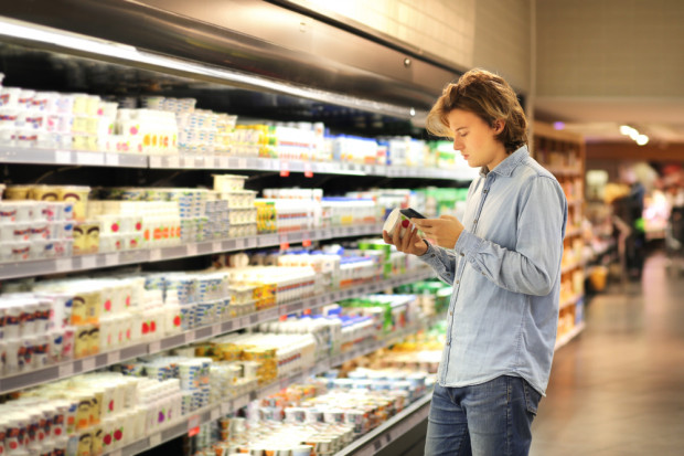 fot. shutterstock Eksperci: Regulacja dotyczącą podwójnej jakości produktów jest wyważona