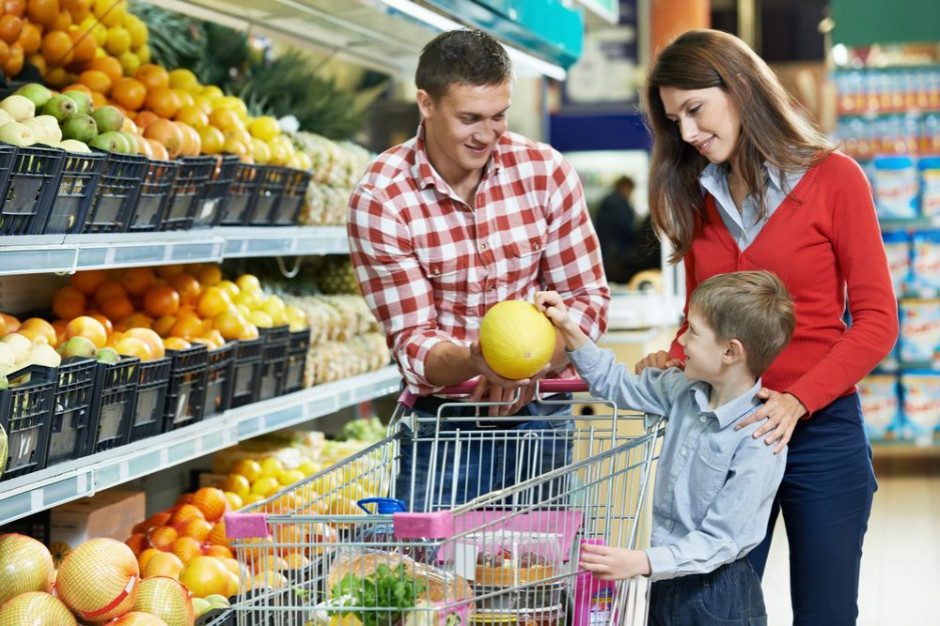 fot. shutterstock Podatek obrotowy w połączeniu z niedzielnym zakazem przyspieszy zmiany na rynku
