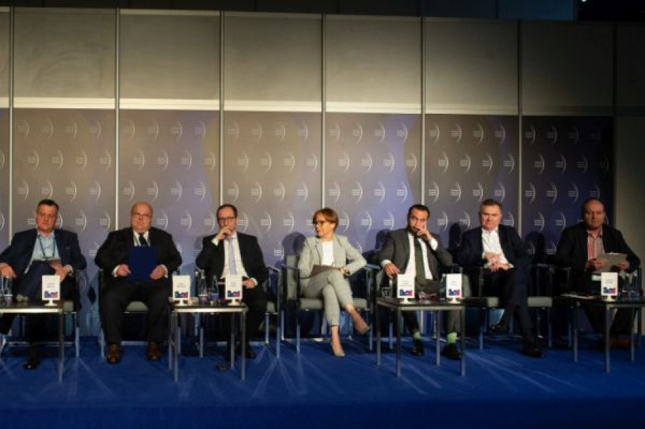 Od lewej: Cezary Bernat, Zenon Daniłowski, Piotr Grauer, Elżbieta Kopytko-Wojciechowska, Robert Kremser, Krzysztof Pawiński, Maciej Ptaszyński fot. PTWP EEC 2019: w branży spożywczej małe firmy innowacyjne i start-upy jeszcze nie dojrzały do konsolidacji