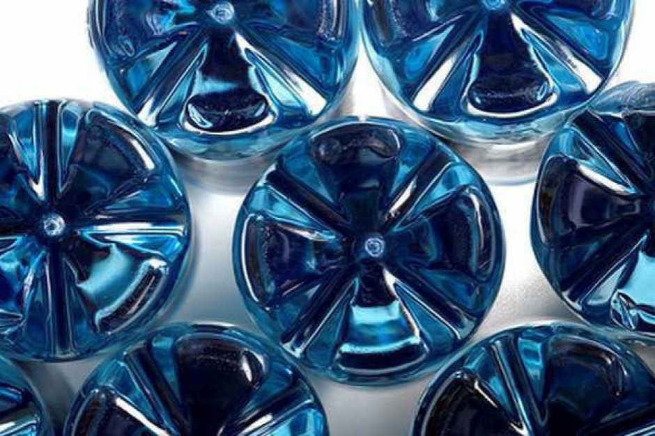 fot. pixabay.com ABW: Zatrzymano 3 osoby wyłudzające VAT z handlu wodą smakową