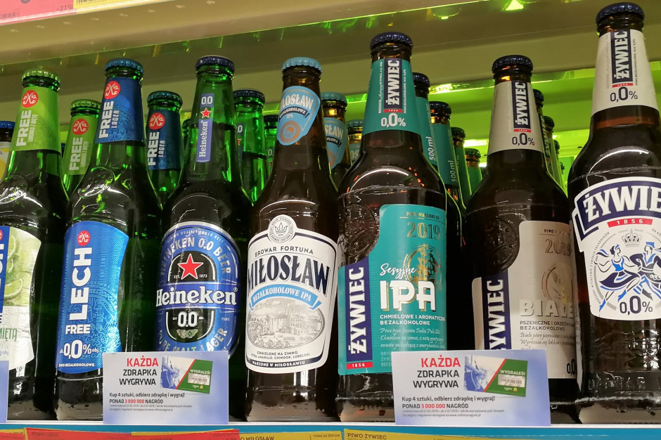 Rosną wymagania Polaków względem piw. Odpowiedzią na to jest wzrost promocji w sklepach