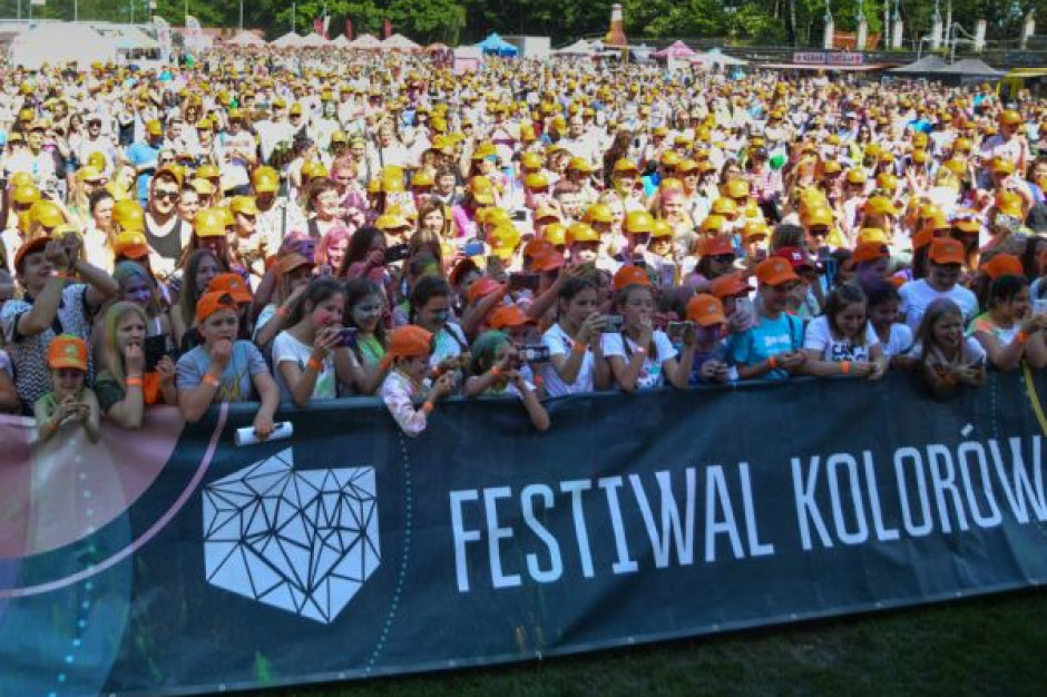 fot. materiały prasowe Wawel ustanawia Światowy Rekord Guinnessa w otwieraniu słodyczy