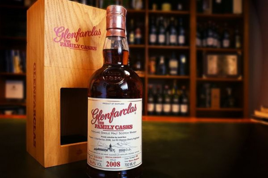 fot. materiały prasowe Na polskim rynku pojawiła się whisky „Glenfarclas The Family Casks 2008. Private selection by Jarek Buss”