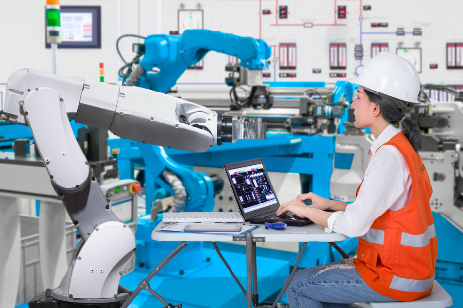 fot. shutterstock Automatyzacja rynku pracy uderzy w kobiety?
