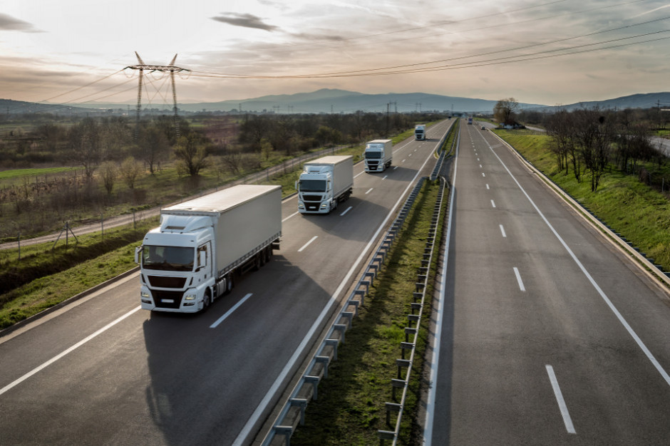 Fot. Shutterstock Nowy system poboru opłat dla ciężarówek ma być gotowy w 2021 r.