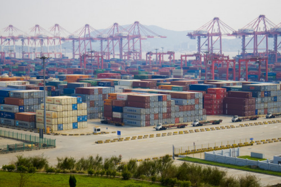 Port w Szanghaju, jednym z najważniejszych ośrodków gospodarczych Chin, fot. PTWP Spowolnienie chińskiej gospodarki maskuje jej skalę i odporność