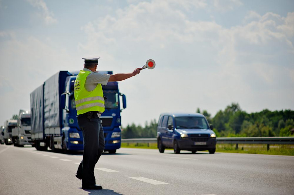 fot. ITD Prezydent podpisał ustawę wprowadzającą mobilną kontrolę autobusów i ciężarówek