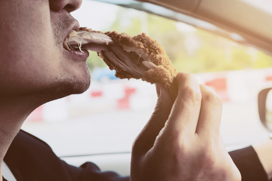 fot. shutterstock Mięso na wtorek: Polskie drobiarstwo wciska gaz do dechy. Kto zje dodatkowe 300 mln kurczaków?