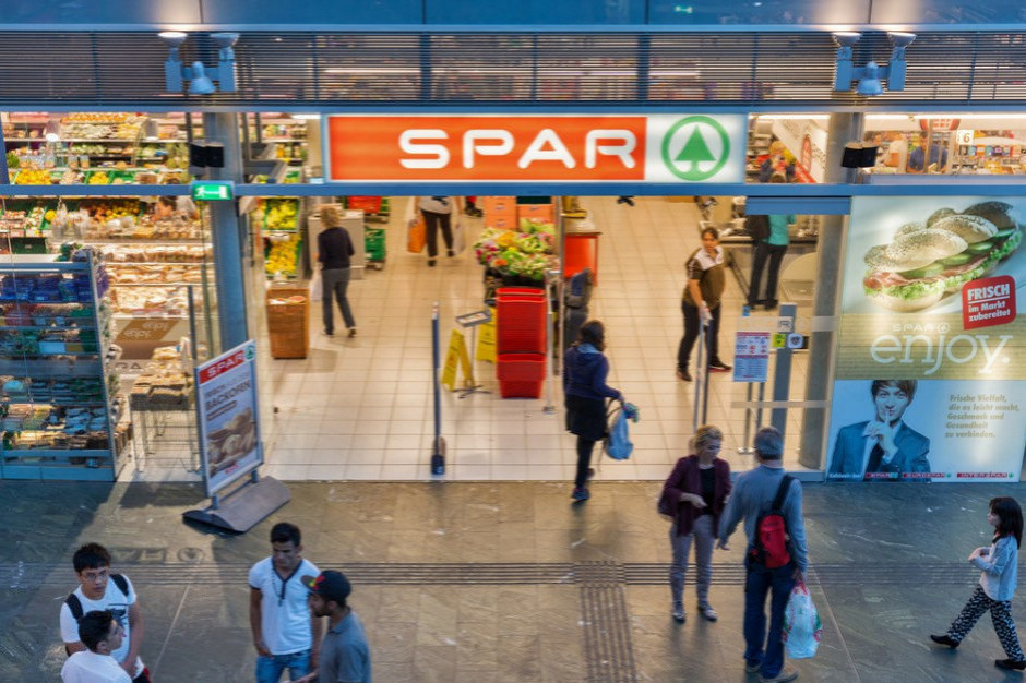 fot. shutterstock Spar Group realizuje kolejne etapy integracji z siecią Piotr i Paweł