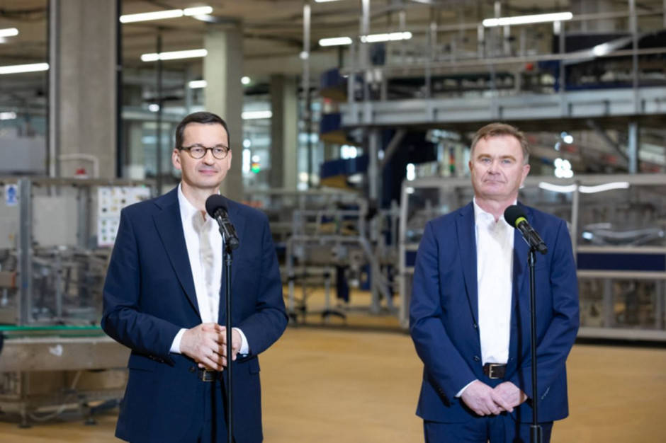 fot. KPRM Premier odwiedził zakład Agros Nova i pogratulował Krzysztofowi Pawińskiemu (wideo)